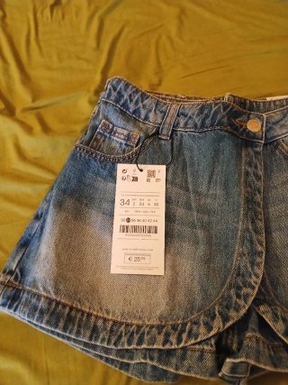 Falda pantalón vaquera Stradivarius T.34 nueva