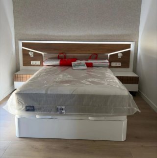 Sofá gris seccional
