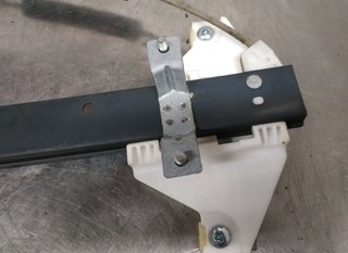 Elevalunas tras izq ssangyong kyron 200 xdi 427247