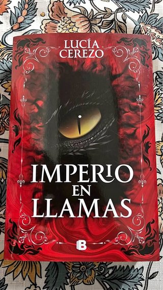 Libro Imperio en Llamas Lucía Cerezo