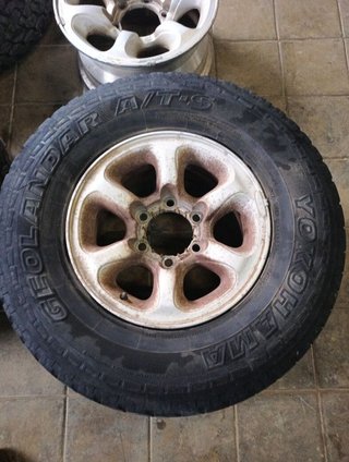Juego de llantas mitsubishi 98751 montero v20 v40
