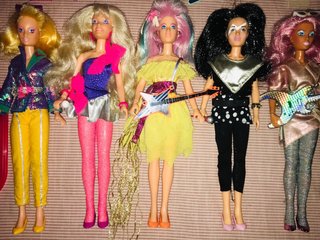 Lotti di bambole JEM Holograms