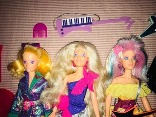 Lotti di bambole JEM Holograms