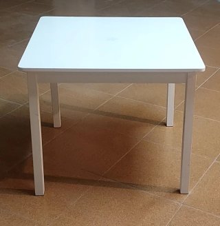 Mesa de madera maciza desmontable