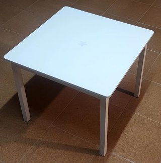Mesa de madera maciza desmontable
