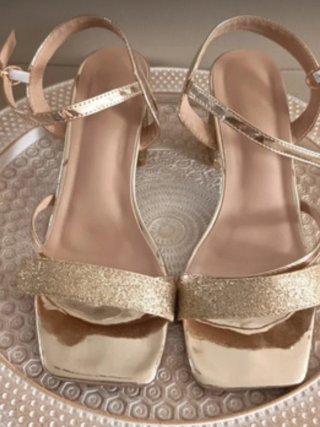 Sandali oro satinato con glitter