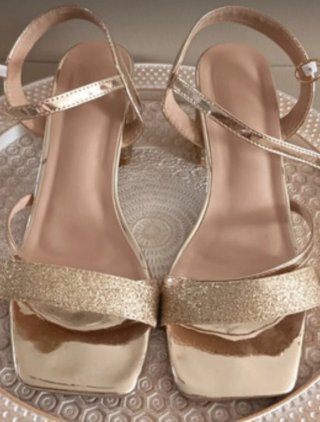 Sandali oro satinato con glitter