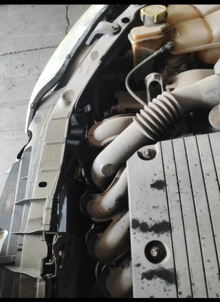 Mazda 2 2005
