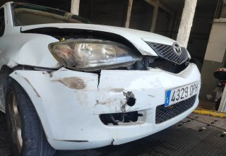Mazda 2 2005