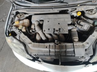 Mazda 2 2005