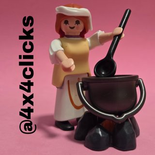 Playmobil Cocinera con Caldero