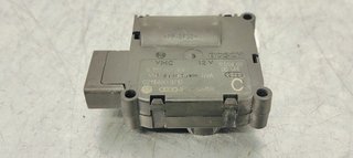 MOTOR APERTURA TRAMPILLAS CLIMATIZADOR AUDI A8 (4