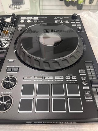 Controladora Pioneer DDJ-FLX10