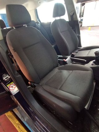 ASIENTO DELANTERO DERECHO Volkswagen Golf V (1K1)(10.2003->2008)