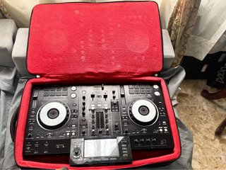 Controladora DJ Pioneer XDJ-RX2 Negra
