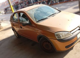 Opel 489090 porton trasero corsa c club
