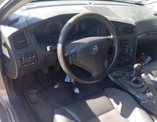 Puerta trasera izquierda volvo 488671 s60 berlina