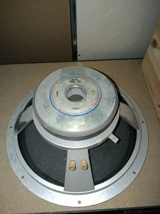 Conos de altavoces