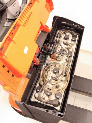 Ref. M-6642 Transpaleta Eléctrica Toyota LWE 200