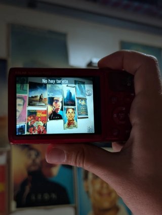 Canon PowerShot SX600 HS Roja con Caja