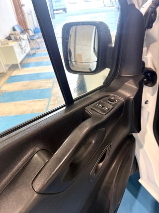 Nissan NV300 2.0 120cv