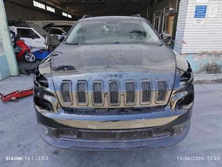 68228039ae tubo escape jeep cherokee 2.4 at 217774