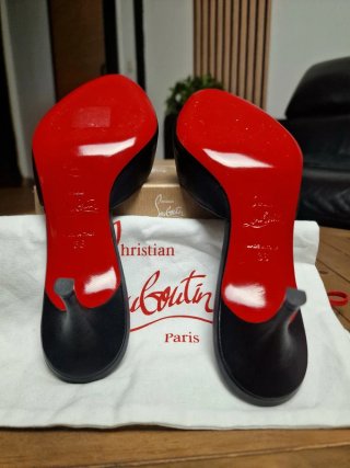 Christian Louboutin Me Dolly Zapatos Negros