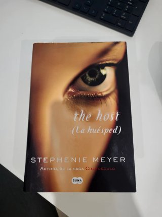 The host, libro de Stephenie Meyer.