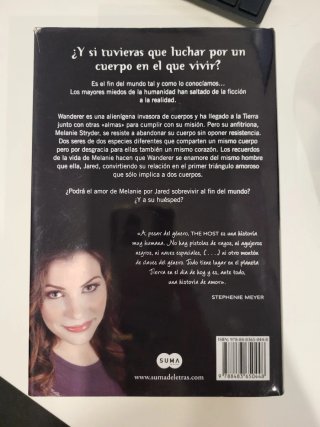 The host, libro de Stephenie Meyer.