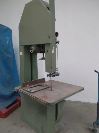 Sierra de cinta industrial