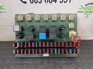 Caja relés / fusibles 1618771p01 volvo fl * 110590