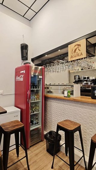Bar en alquiler en Castillejos en Madrid