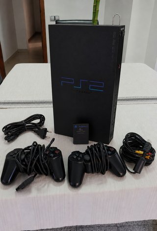 Consola PlayStation 2 Negra + Accesorios
