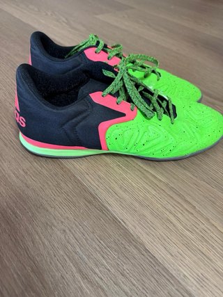 Zapatillas Adidas Futsal Verde y Rosa