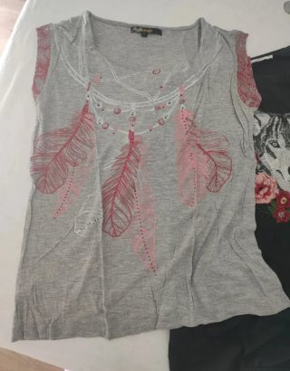 Lote de prendas: petos y camisetas