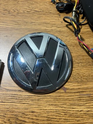Logo Portón Trasero VW Tiguan 110mm