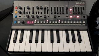 Roland JX-08 + Teclado K-25m