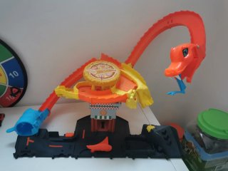 Hot Wheels City Ataque Pizza Slam Cobra