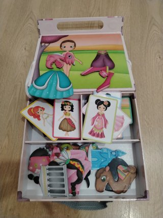 Juego infantil Mandala y puzzle de imán princesas