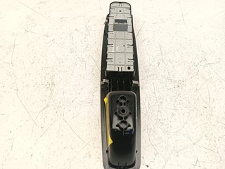 MANDO ELEVALUNAS DELANTERO IZQUIERDO RENAULT MEGA