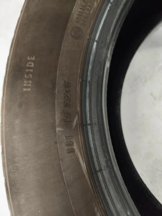 Continental 215/65 R17 99V Neumático