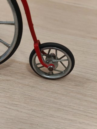 Figura Bicicleta Antigua Roja