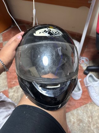 Casco de moto negro