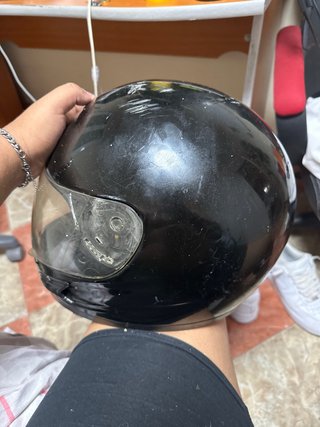 Casco de moto negro