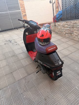 Honda scoopy 2000 s