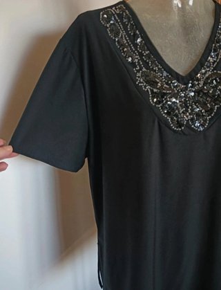 Blusa nera con strass