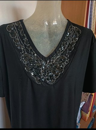 Blusa nera con strass