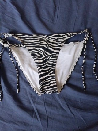 Lote Braguitasbikini estampada y lisa