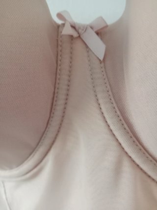 Camiseta reductora con sujetador interior