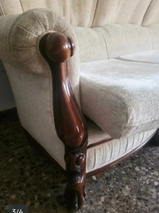 Sofá de madera maciza beige
